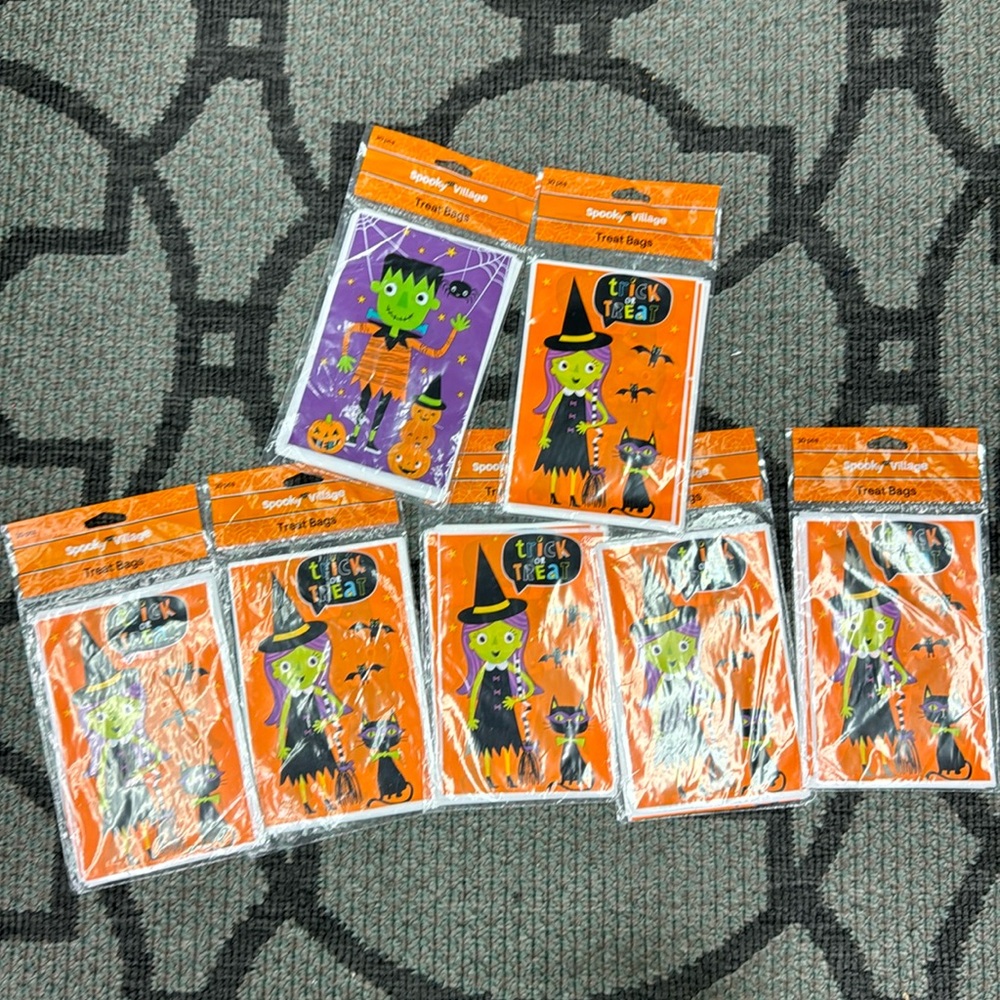 Spooky Village Treat Bags Bundle of 210 individual treat sacks all items are new